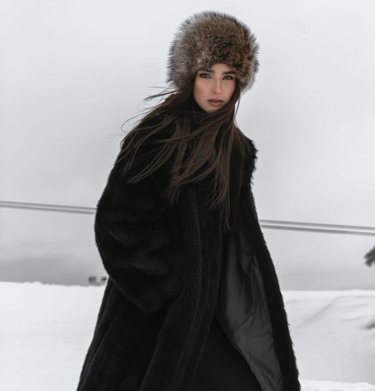 How to Look Elegant in Active Winter Gear